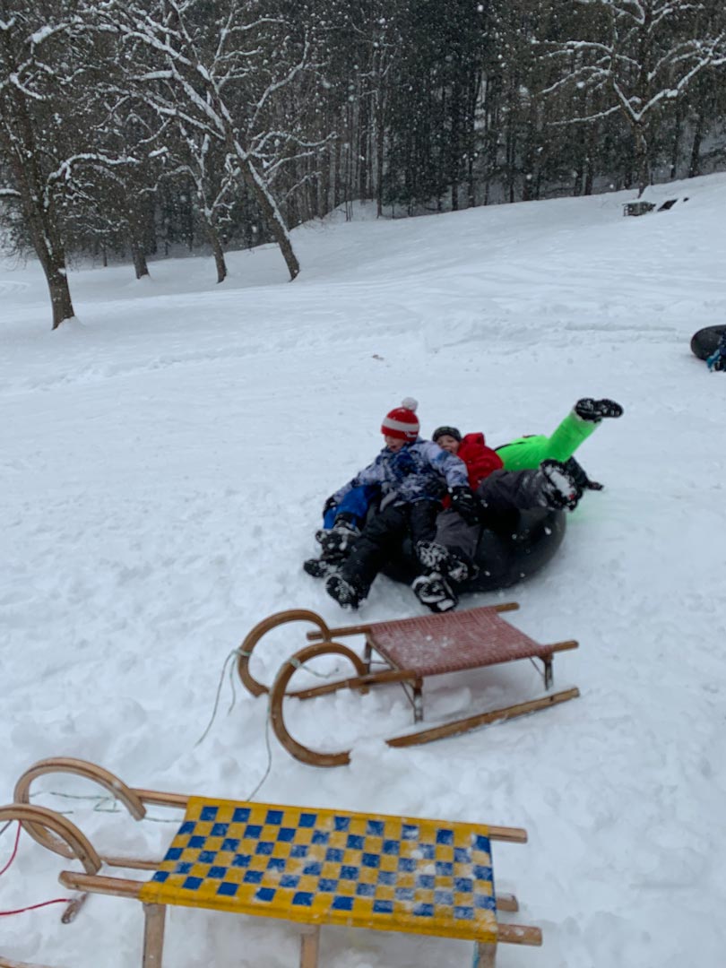 Gschlosserhof-Winterspass-Kinder-Rodeln